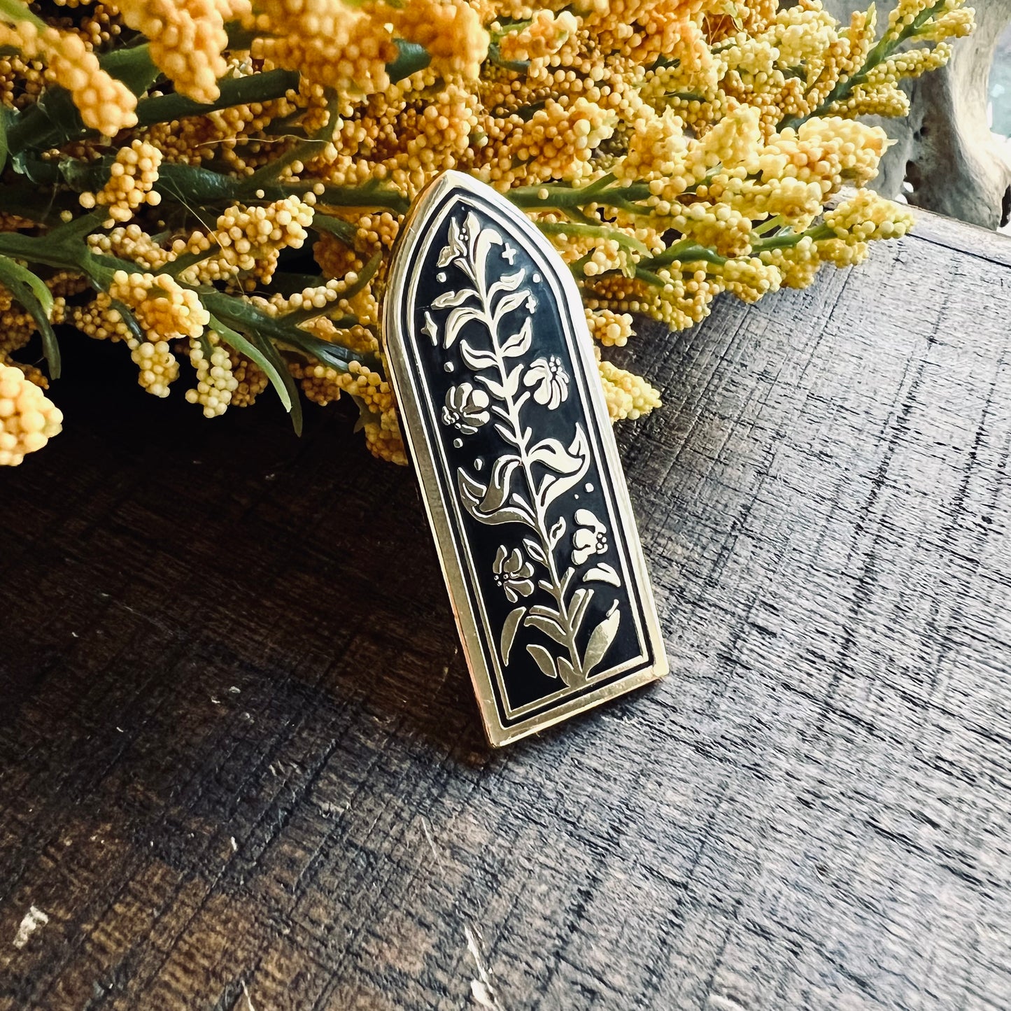 Tomb Lily Silver Enamel Pin